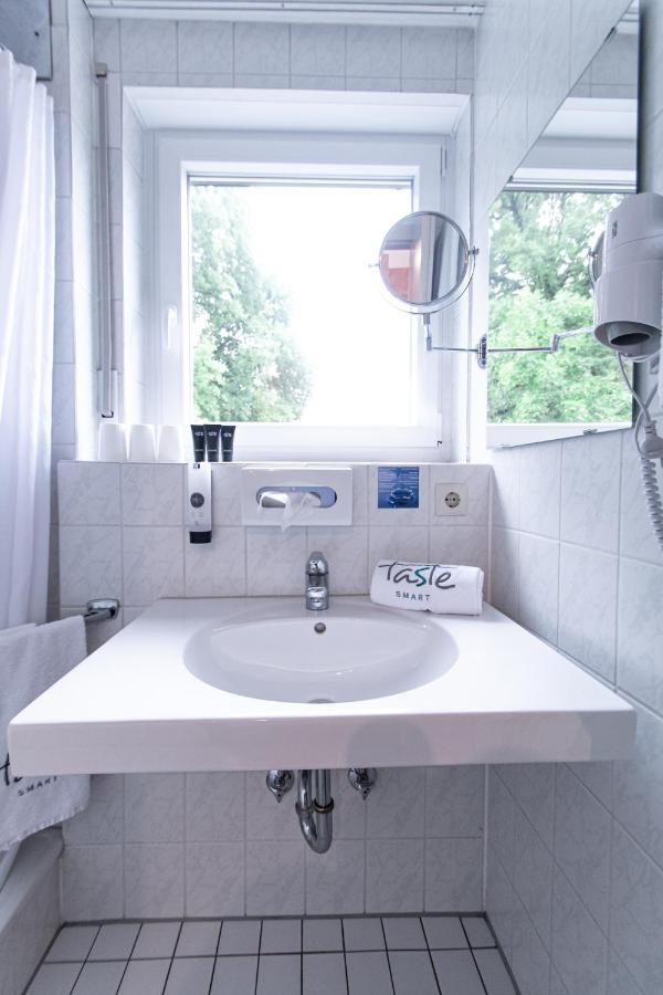 Taste Smart Hotel Backnang Exteriör bild