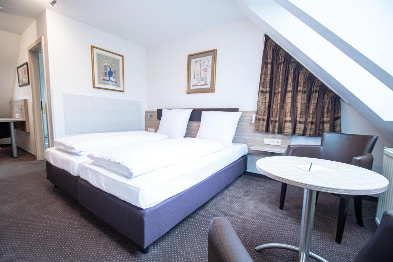 Taste Smart Hotel Backnang Exteriör bild